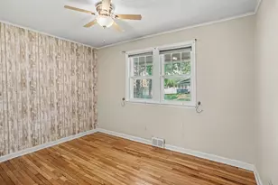 2042 Cottage Ave E, Saint Paul, MN 55119 - Photo 12