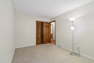 75 Pleasant Ln E, Excelsior, MN 55331 - Photo 16