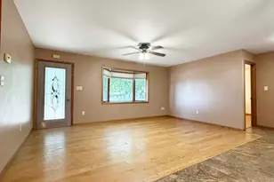 431 Spring St, Tracy, MN 56175 - Photo 8
