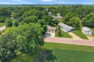 431 Spring St, Tracy, MN 56175 - Photo 46