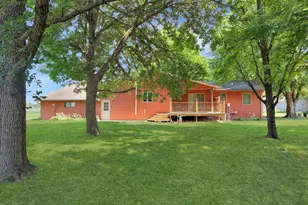 431 Spring St, Tracy, MN 56175 - Photo 44