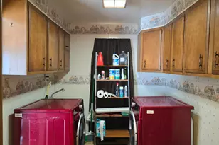 1011 10th St, International Falls, MN 56649 - Photo 10