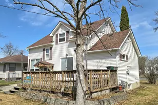 1011 10th St, International Falls, MN 56649 - Photo 2