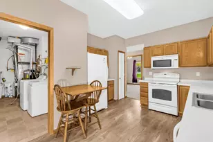 15336 Flower Way, Apple Valley, MN 55124 - Photo 8