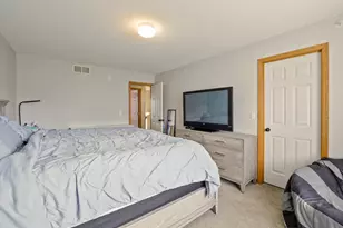 8893 Brunell Way, Inver Grove Heights, MN 55076 - Photo 16