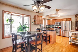 2722 Vale Crest Rd, Crystal, MN 55422 - Photo 6
