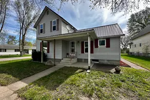 390 N Broadway St, Vesta, MN 56292 - Photo 1
