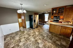 390 N Broadway St, Vesta, MN 56292 - Photo 4