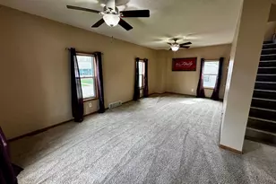 390 N Broadway St, Vesta, MN 56292 - Photo 10