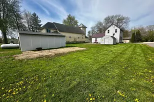 390 N Broadway St, Vesta, MN 56292 - Photo 24