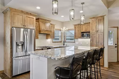 524 Roanoke Court, Waconia, MN 55387 - Photo 4