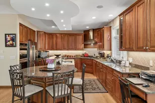412 E 135th St, Burnsville, MN 55337 - Photo 8