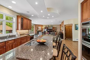 412 E 135th St, Burnsville, MN 55337 - Photo 10