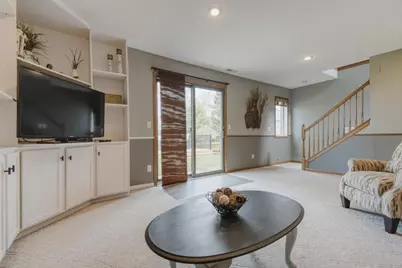 9096 Jergen Avenue S, Cottage Grove, MN 55016 - Photo 8