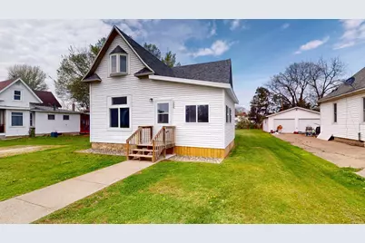 104 W 5th Street, Cochrane, WI 54622 - Photo 1