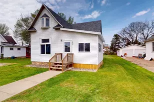 104 W 5th St, Cochrane, WI 54622 - Photo 1