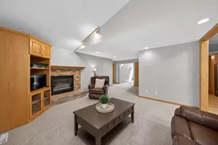 1011 Golfers Ct SE, Rochester, MN 55904 - Photo 10