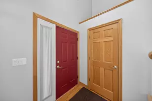 1011 Golfers Ct SE, Rochester, MN 55904 - Photo 2