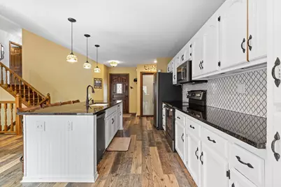 2201 84th Avenue N, Brooklyn Park, MN 55444 - Photo 10