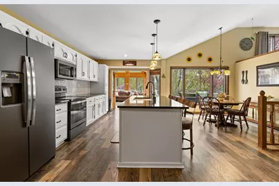 2201 84th Avenue N, Brooklyn Park, MN 55444 - Photo 4