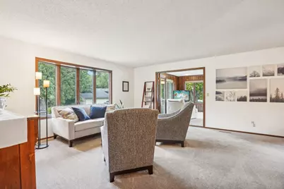 2067 Kings Road, Eagan, MN 55122 - Photo 6