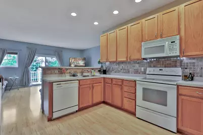 2693 New Century Lane, Maplewood, MN 55119 - Photo 6