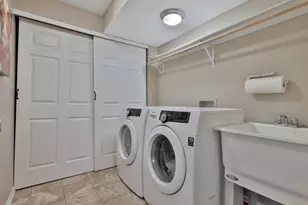 2693 New Century Ln, Maplewood, MN 55119 - Photo 16