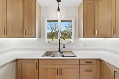 1400 Elm Avenue W, Waseca, MN 56093 - Photo 6