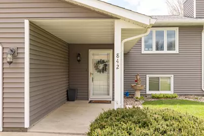 842 26th Street SE, Rochester, MN 55904 - Photo 2