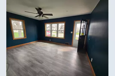 115 4th Street S, Gaylord, MN 55334 - Photo 2