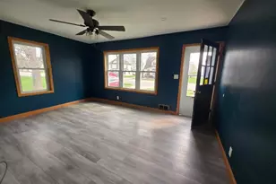 115 4th St S, Gaylord, MN 55334 - Photo 2