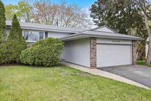 10330 Rhode Island Cir, Bloomington, MN 55438 - Photo 2