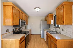 7916 Hallmark Way, Apple Valley, MN 55124 - Photo 12