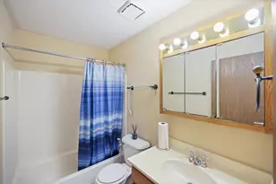 7916 Hallmark Way, Apple Valley, MN 55124 - Photo 38