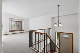 5546 Pompano Dr, Minnetonka, MN 55343 - Photo 4