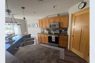 19595 Prairieview Drive, Rogers, MN 55374 - Photo 6