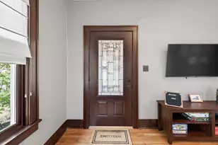 654 Carroll Ave, Saint Paul, MN 55104 - Photo 8