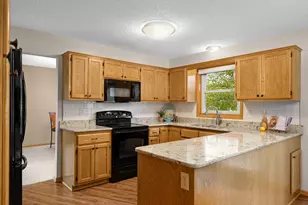 12711 Edinborough Way, Apple Valley, MN 55124 - Photo 10