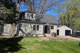 306 4th Ave S, Princeton, MN 55371 - Photo 1
