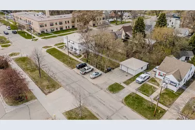 1002 5th Avenue S, Moorhead, MN 56560 - Photo 8