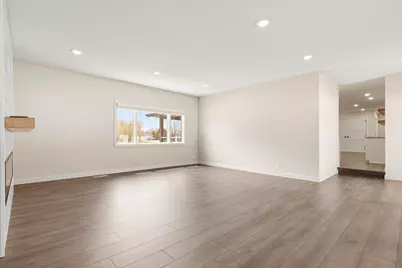 711 8th Street W, Clear Lake, SD 57226 - Photo 30