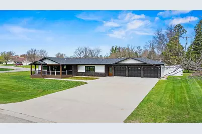 711 8th Street W, Clear Lake, SD 57226 - Photo 1