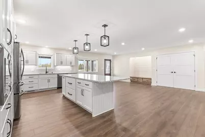 711 8th Street W, Clear Lake, SD 57226 - Photo 12