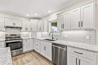 711 8th Street W, Clear Lake, SD 57226 - Photo 16