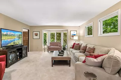 14805 Minnehaha Place, Wayzata, MN 55391 - Photo 12