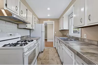 1848 Montana Avenue E, Saint Paul, MN 55119 - Photo 14