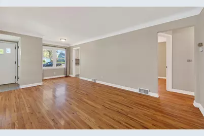 1848 Montana Avenue E, Saint Paul, MN 55119 - Photo 6