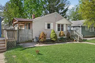 1848 Montana Ave E, Saint Paul, MN 55119 - Photo 2