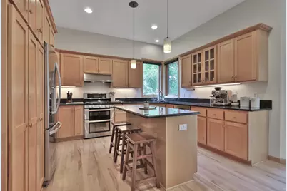 507 Owasso Hills Drive, Roseville, MN 55113 - Photo 6
