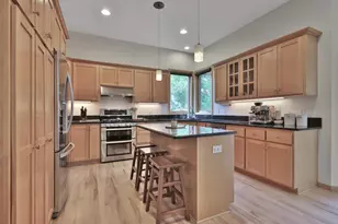 507 Owasso Hills Dr, Roseville, MN 55113 - Photo 6